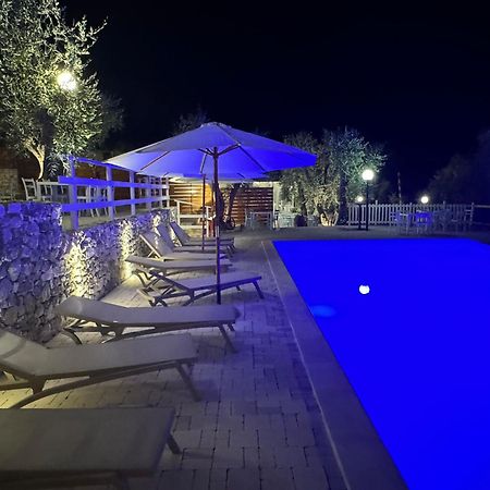 Village Valle D'Oro Aparthotel サン・メナイオ エクステリア 写真