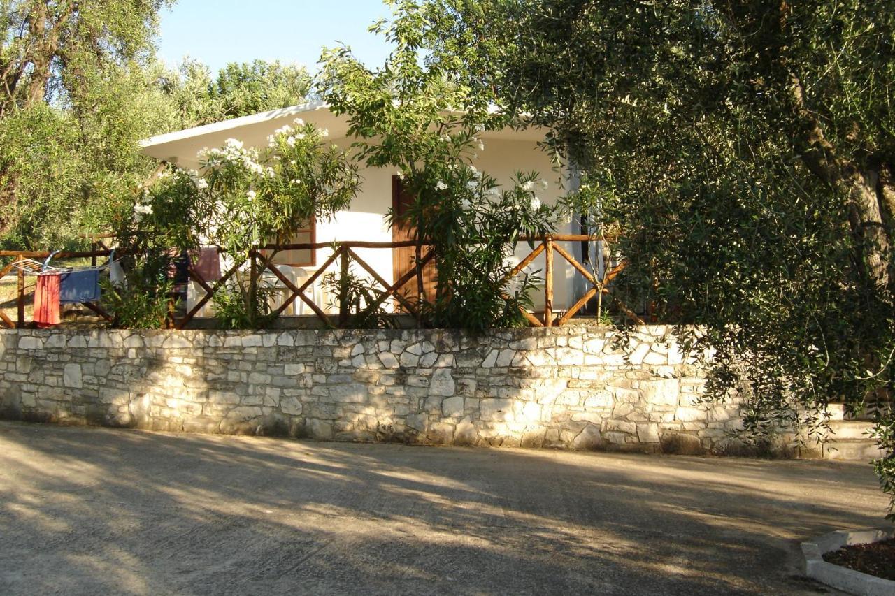Village Valle D'Oro Aparthotel サン・メナイオ エクステリア 写真